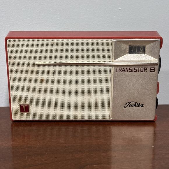 60s Toshiba 6P-15 AM Transistor Radio Red Works - Picture 1 of 9